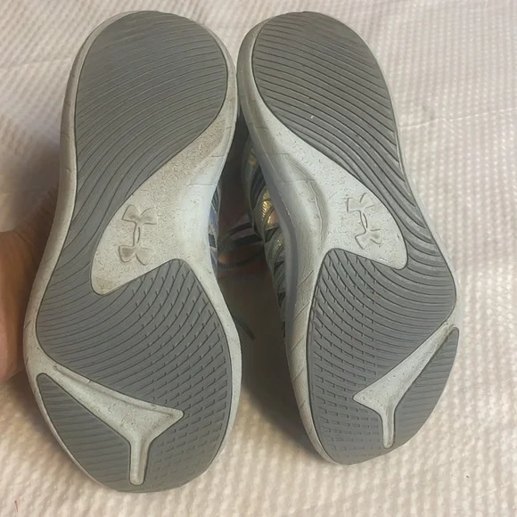 Under armour little girls 13 - Picture 4 of 8